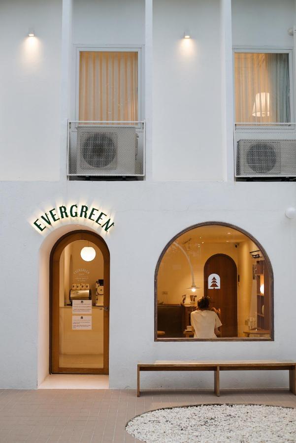 Evergreen Cafe And 3*